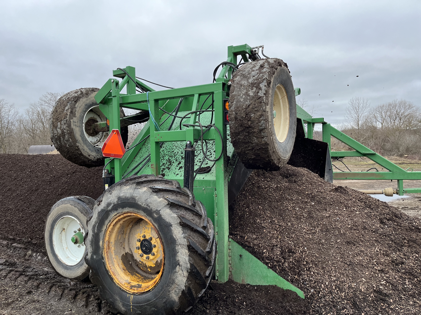 Global-Repair 1014 Transport Compost Turner n.jpg